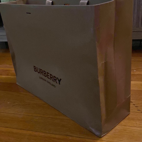 Burberry London England large gift shopping bag - Picture 3 of 3